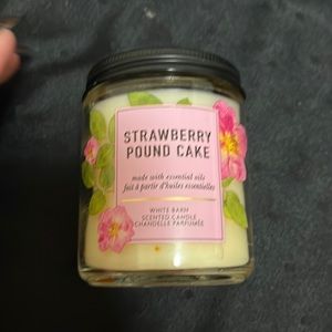 Bath and Bodyworks, strawberry shortcake candle